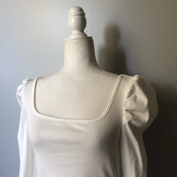 🔹New🔹White Volume Sleeve Top - Picture 3 of 6